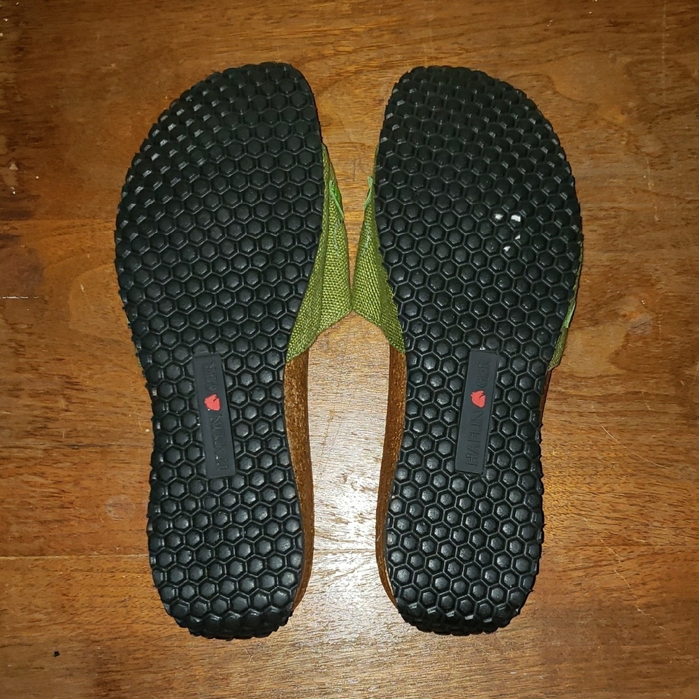 Charming Green and Purple Flower Sandal Slides Women's Size 10 US or 41 EU NWOT - Picture 3 of 5
